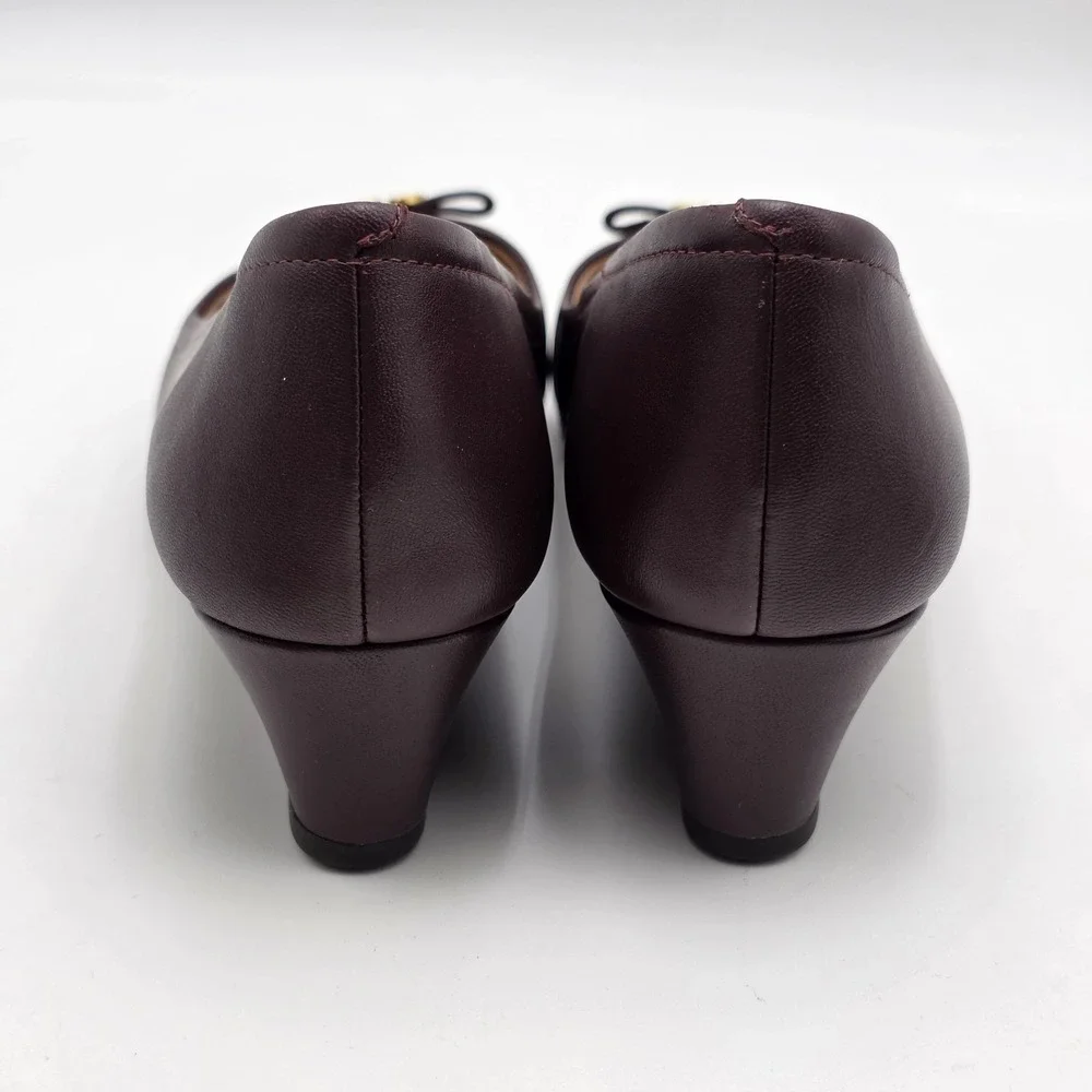 Cole Haan Burgundy Leather Wedge Pumps Gold Logo Hardware Women's Size 8